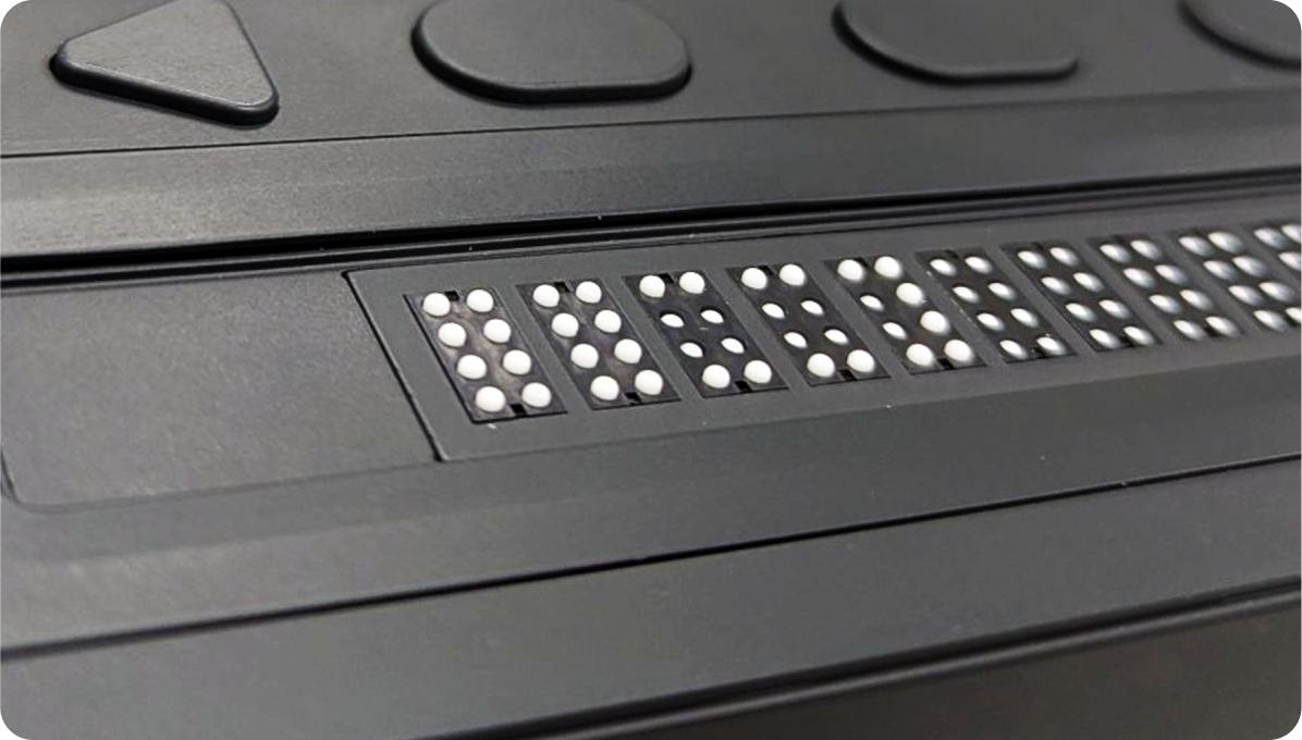 20-cell display area of DotPad X